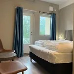 Aparthotel House 3*