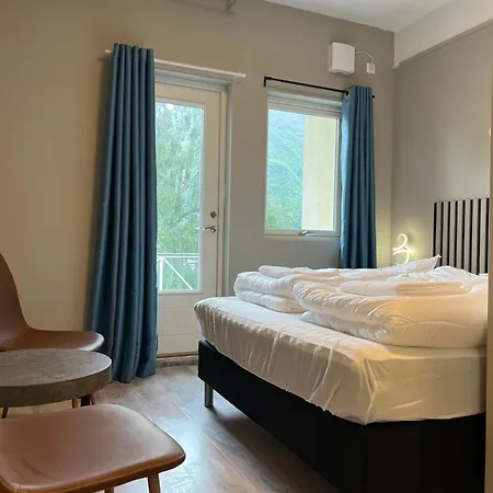 Apartmanhotel House *