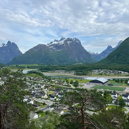 House Hotel apartamentowy Åndalsnes